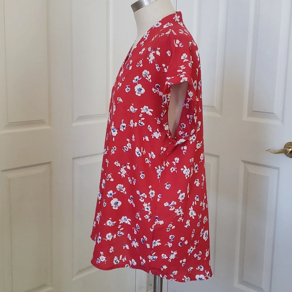 Pleione Anthropologie Floral V-Neck Blouse M Red Short Sleeve Cuffed Dolman Top - Picture 4 of 10